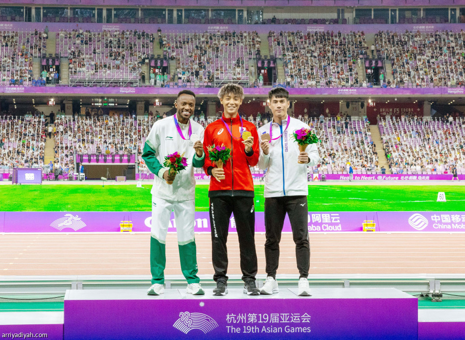 جدد حضوره ثانيا..
أبكر.. رجل الفضة