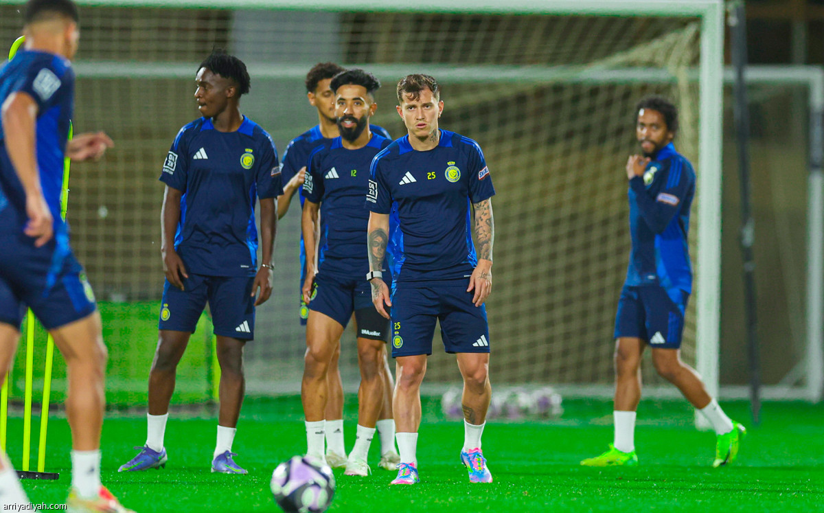 «الأصفر» عاد