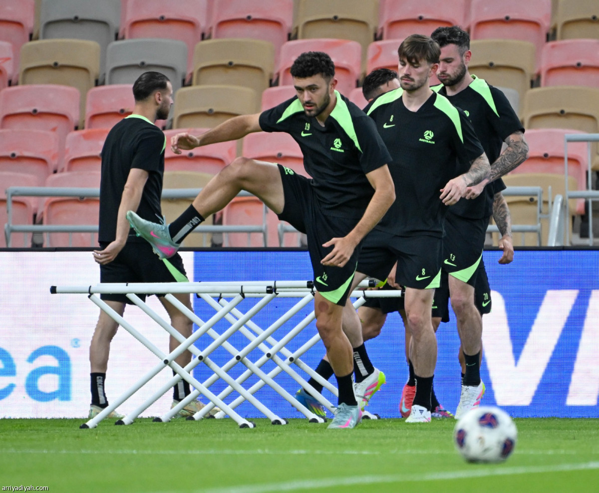 تأهب الصقور والكناغر