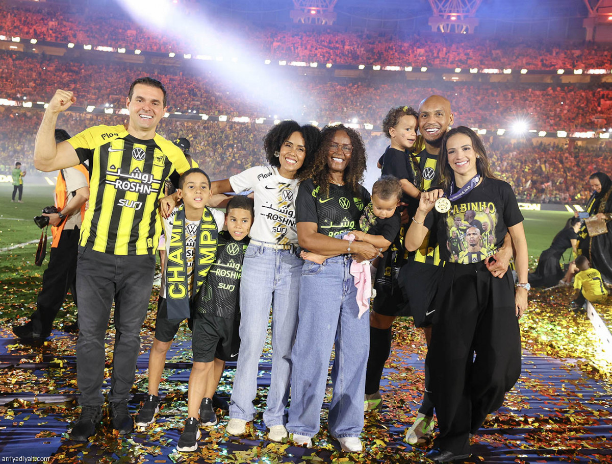 الاتحاد يتوشح الذهب