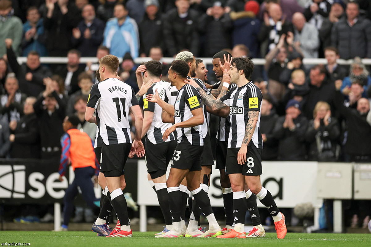 نيوكاسل يستعرض