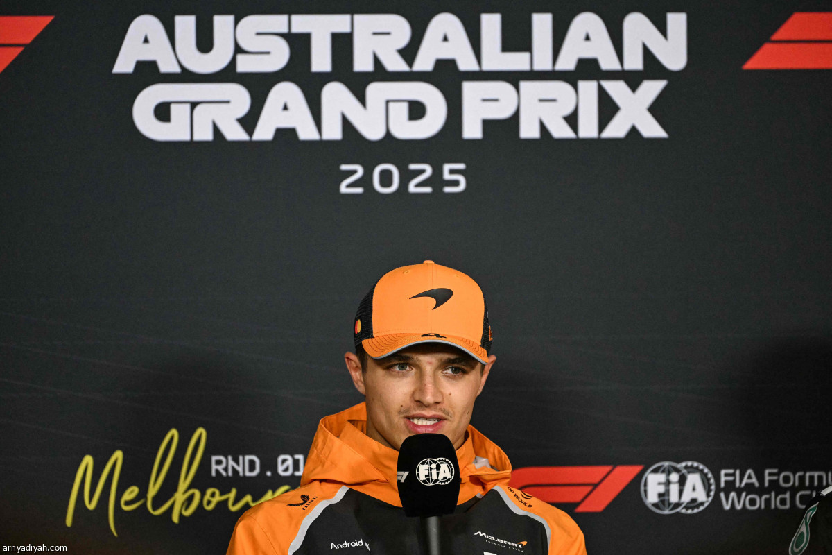 نوريس يتفوق