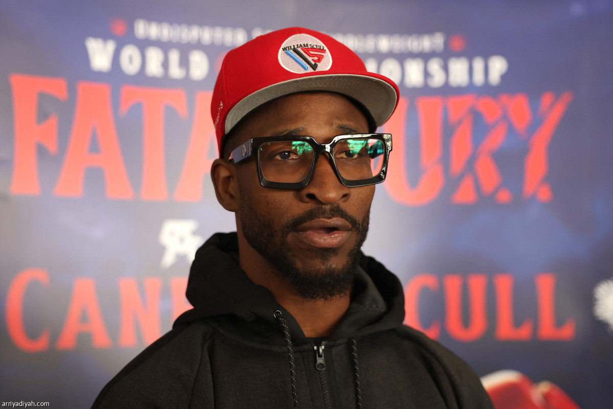 الأبطال يتحدثون