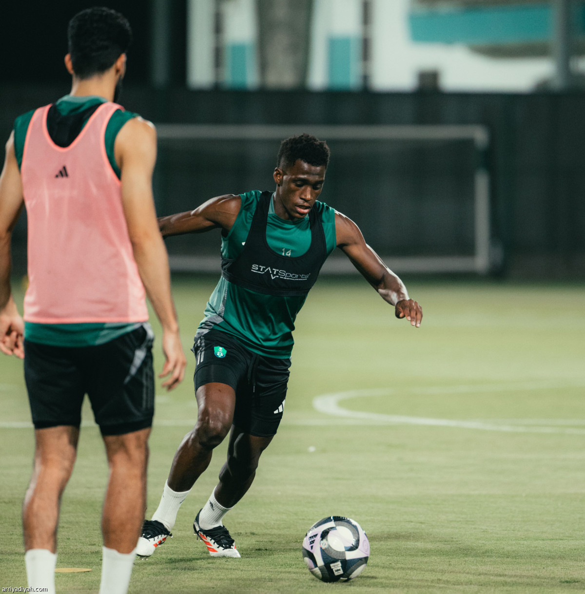 الأهلي يعود