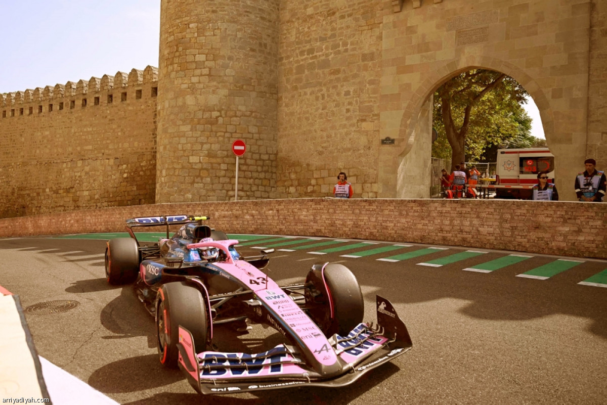 حلبة باكو.. 60 دقيقة