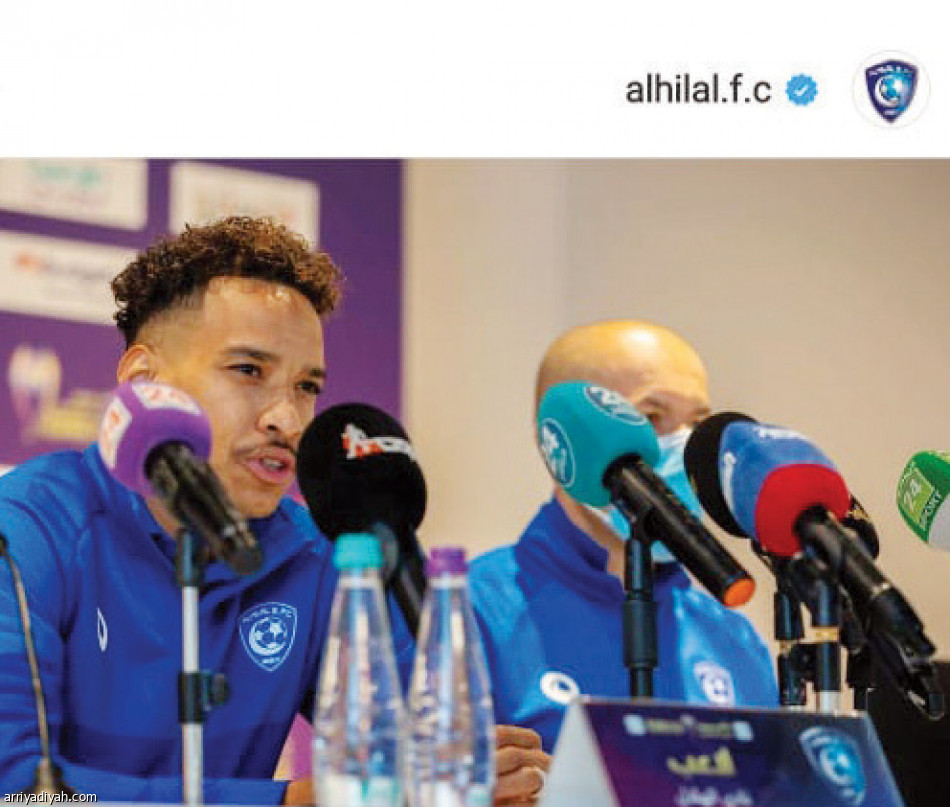 منصات الناديين..
زخم فيصلاوي وهدوء هلالي