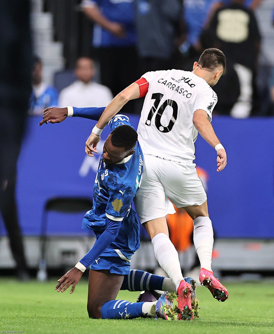 الشباب يعطل الهلال