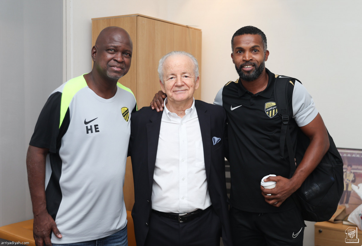 ديميتري يزور «النمور»