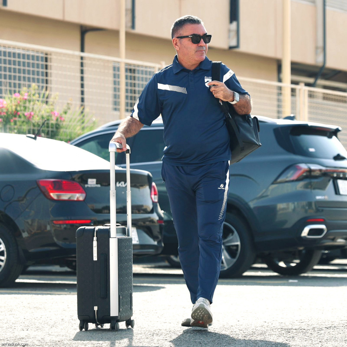 الحزم يغادر