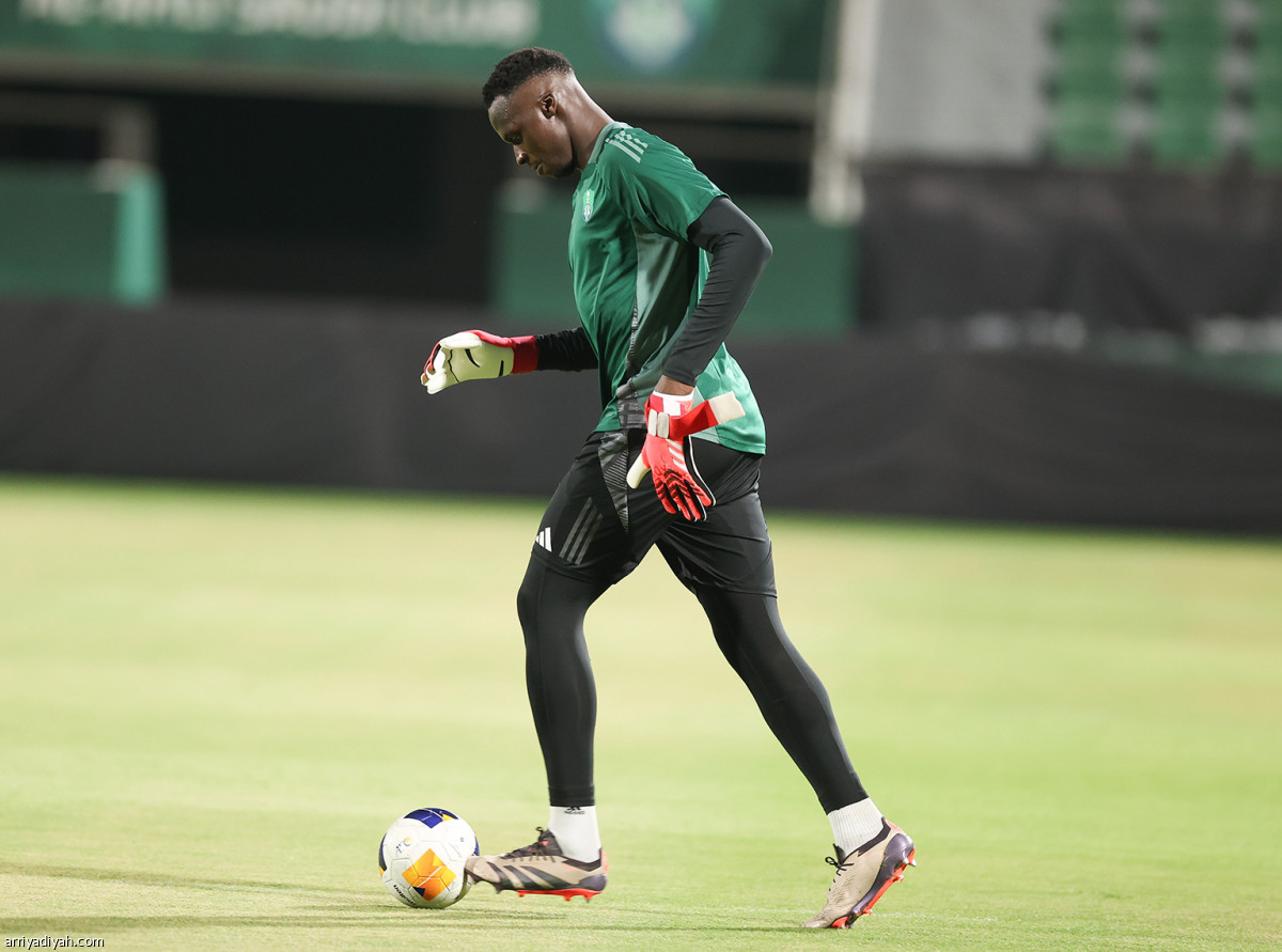 الأهلي يتأهب