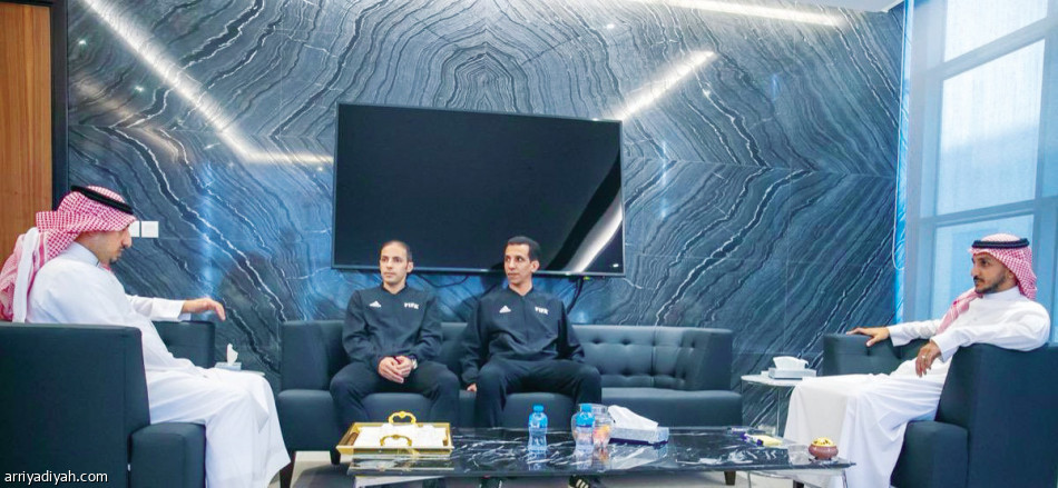 المهنا: 
لدينا كفاءات ونعاني مرضا