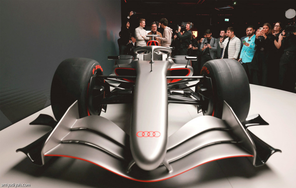 أودي تدشن سيارة «فورمولا 1»